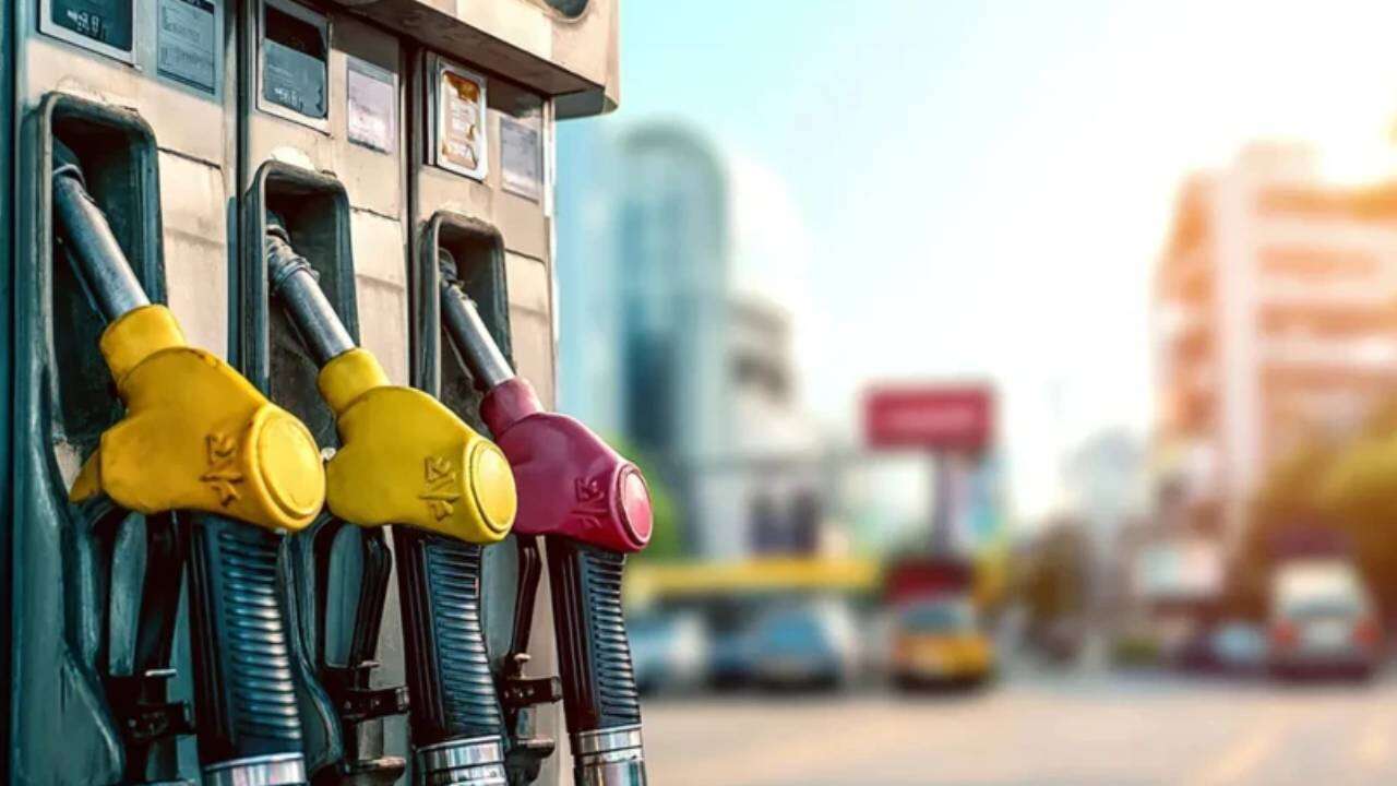 Sürücüler dikkat: Gece yarısı depoları doldurmayın, fiyatlar 4,30 TL birden düşüyor! 19 Ekim İstanbul, Ankara, İzmir akaryakıt fiyatları 7